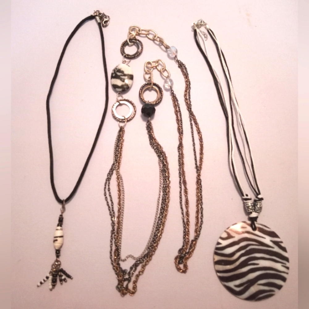 #138.    3 Piece Necklace Bundle